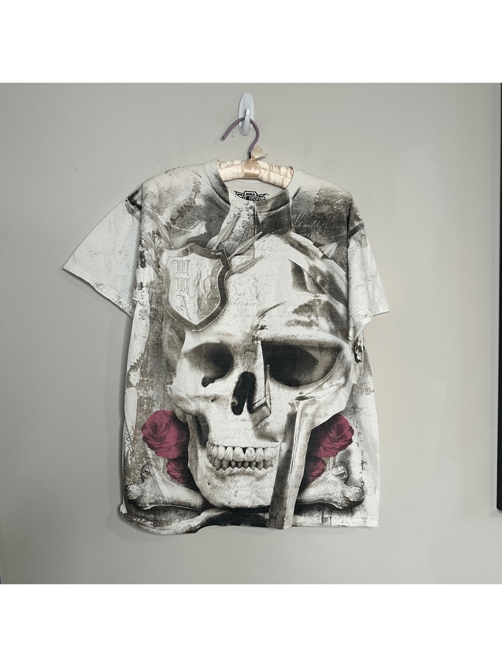 Vintage Y2K MMA Graphic T Shirt Skull Roses Armor Tapout Style